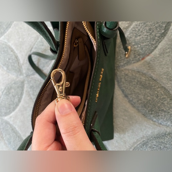 MICHAEL Michael Kors Forest Green Tote with Gold Lock - Picture 11 of 11